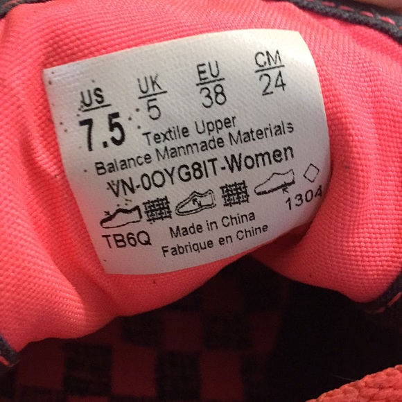 Vans - Picture 7 of 8